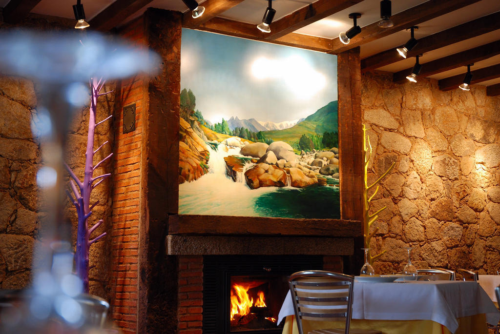 Hostal El Cardenillo มาดริกาล เด ลา วีรา ภายนอก รูปภาพ